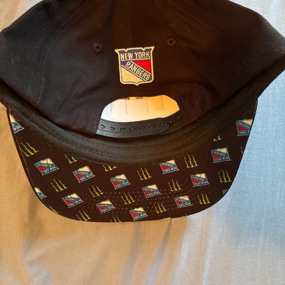 SnapBack - Picture 2 of 2